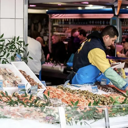 Amelie Poulain In Heart Of Montmartre * 파리