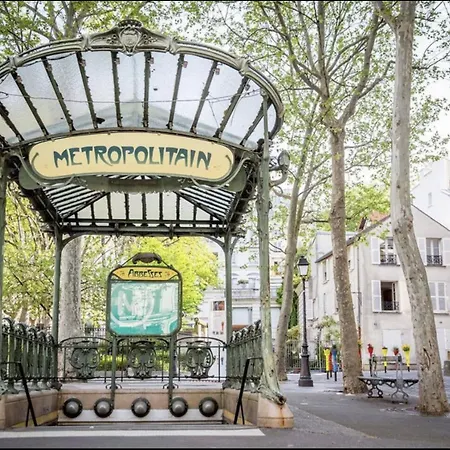 Amelie Poulain In Heart Of Montmartre 아파트