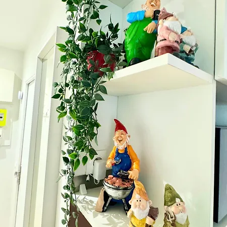 Amelie Poulain In Heart Of Montmartre 아파트