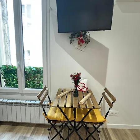 Amelie Poulain In Heart Of Montmartre 아파트 *