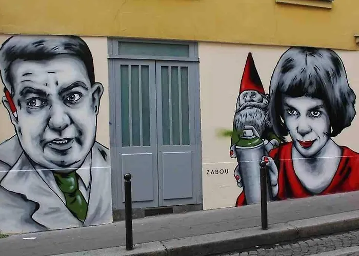 Amelie Poulain In Heart Of Montmartre * Paříž