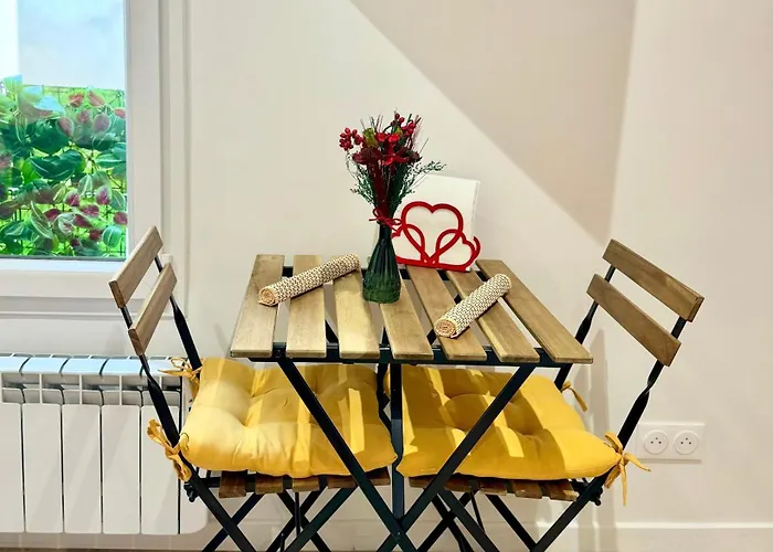 Amelie Poulain In Heart Of Montmartre Apartmán Paříž